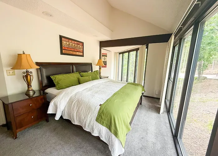 Treehouse Treetop Village106-3Bed3Bapools-8Pp