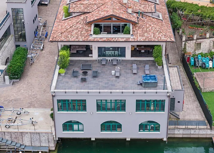 Villa Navalia