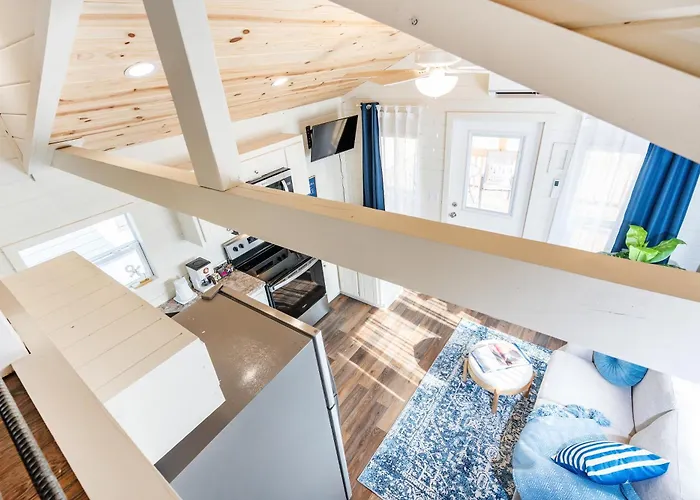 4 Heron Haus, Luxury Tiny House, Pet Friendly, Mins To Downtown Guntersville