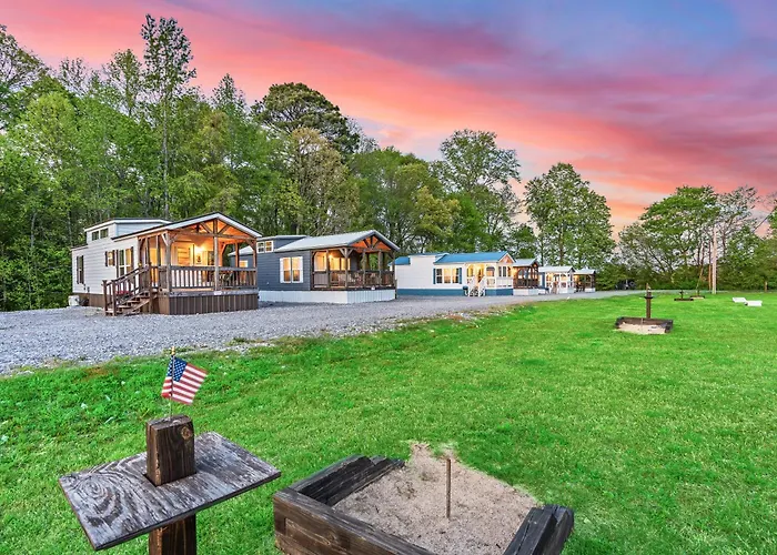4 Heron Haus, Luxury Tiny House, Pet Friendly, Mins To Downtown Guntersville