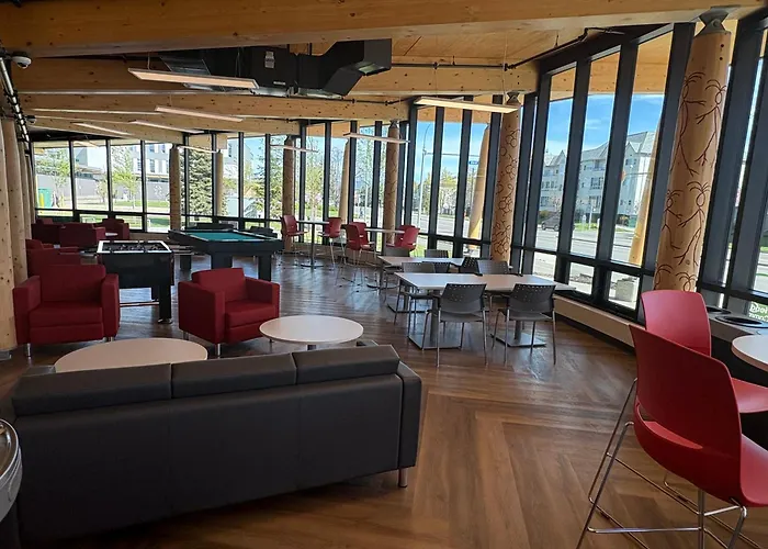 Residence & Conference Centre - Kelowna