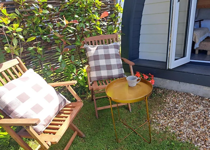 Beautiful And Cosy Garden Pod Saintives