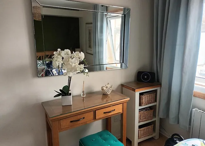 2 Bedroom Harbour Apartment