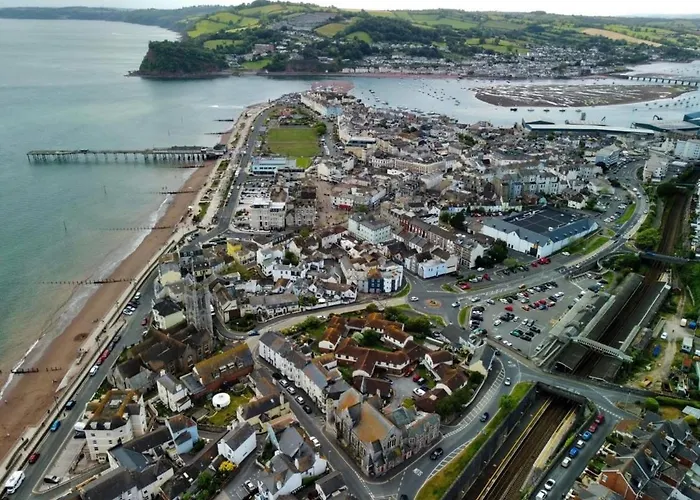 Seaside Apartment In Devon