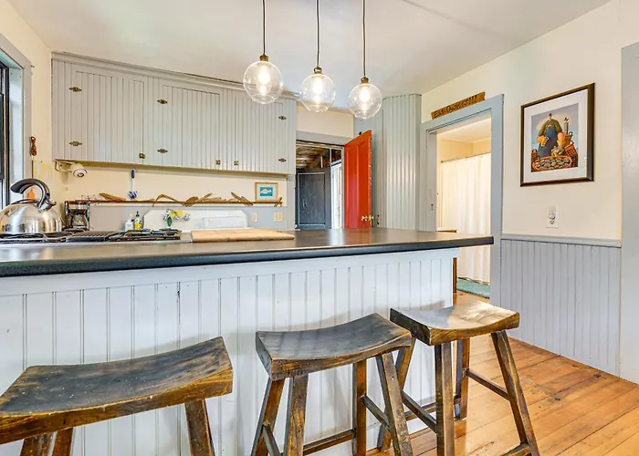 Charming Cottage W/ Patio, Walk To Boothbay Harbor