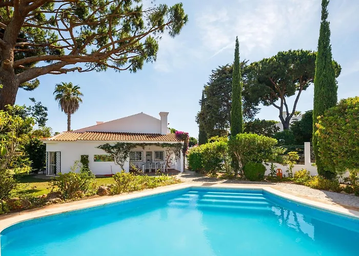Villa Quadradinhos 38Q 4 Bedrooms Private Pool Short Walk To The Beach