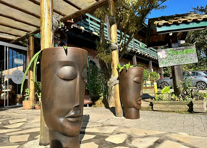 Pousada Manacas