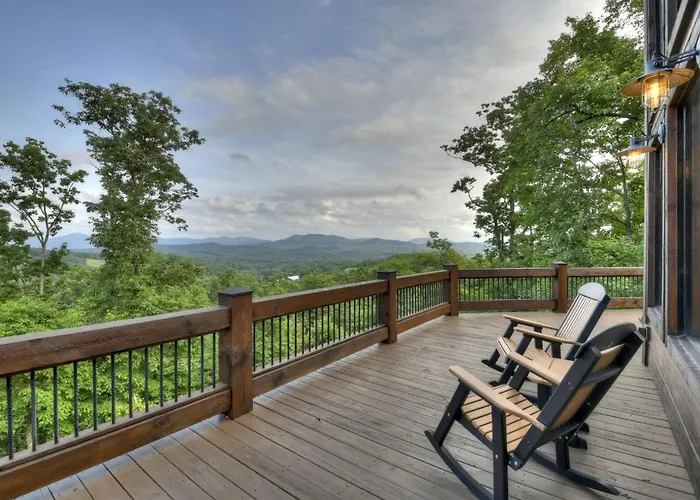 Gorgeous Views, Pool Table, & More! - Honey Hill