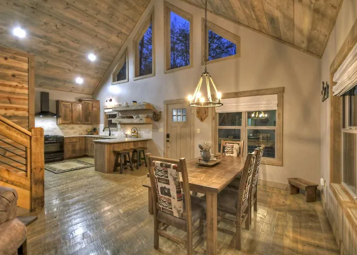 Holly Berry Hill - Walk To Lake Nottely, Unwind In The Hot Tub & Enjoy S'Mores Under The Stars