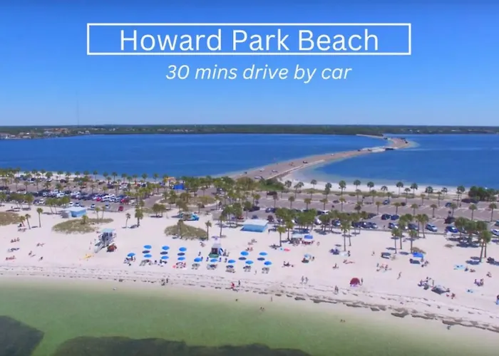 1 Block To Downtown - 7 Min To Beach - King Bed & Free Parking