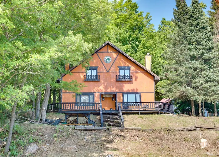 Outdoor Lover'S Paradise: Slopeside Cabin!