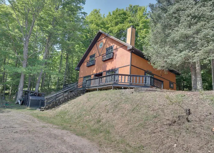 Outdoor Lover'S Paradise: Slopeside Cabin!