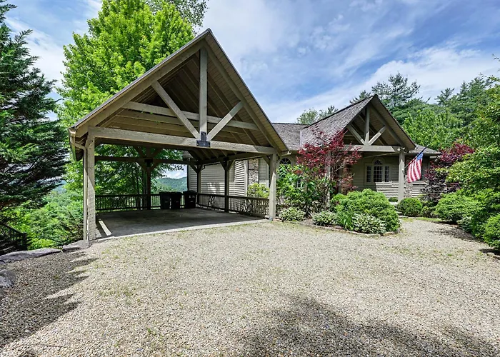 Water Views! Group-Friendly Lake Glenville Home