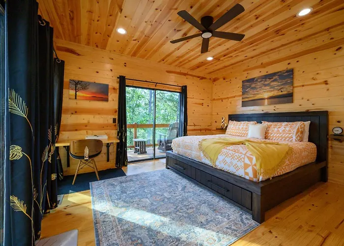 Once Upon A View! Floating Hammock, Hot Tub, Firewood, Views!
