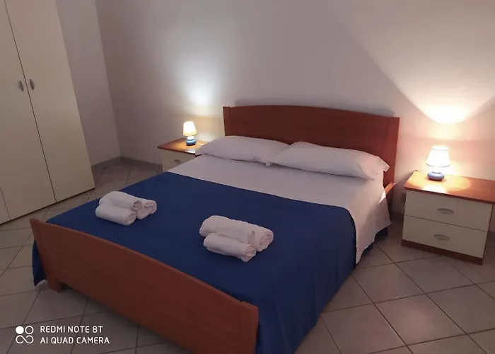 Calafarina House