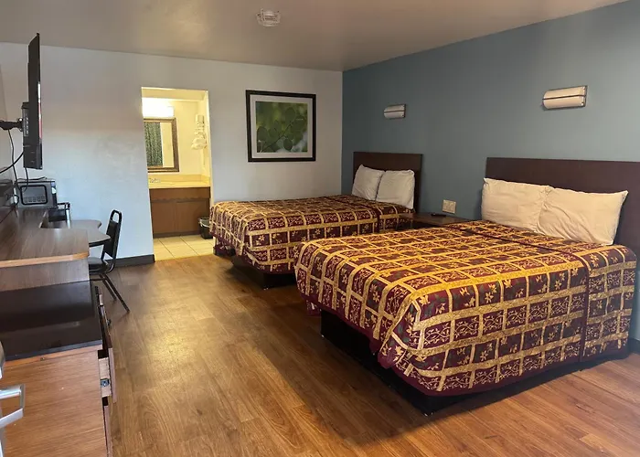 Spanish Trails Inn