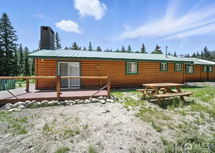 Stunning Log Cabin Close To Panguitch Lake