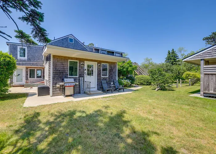 5 Mi To Provincetown! Water-View Beach House