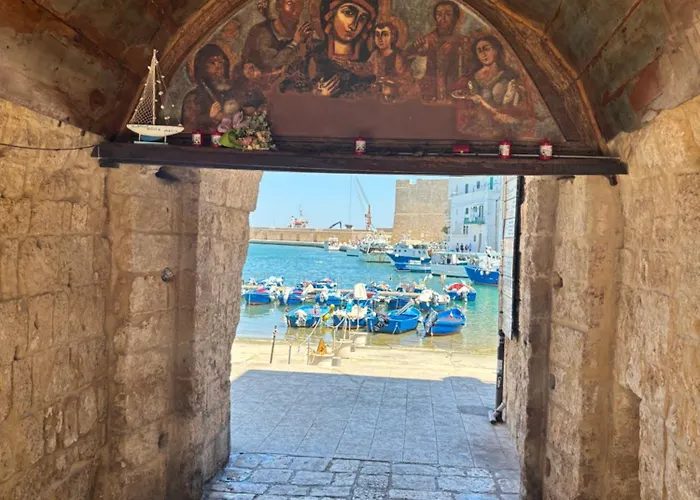 Hellen House Monopoli