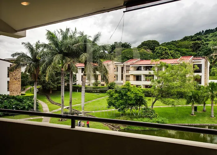 Cr Mariposa Rentals Lakeview, Spacious Penthouse With Office, Pool, Gym, Jacuzzi