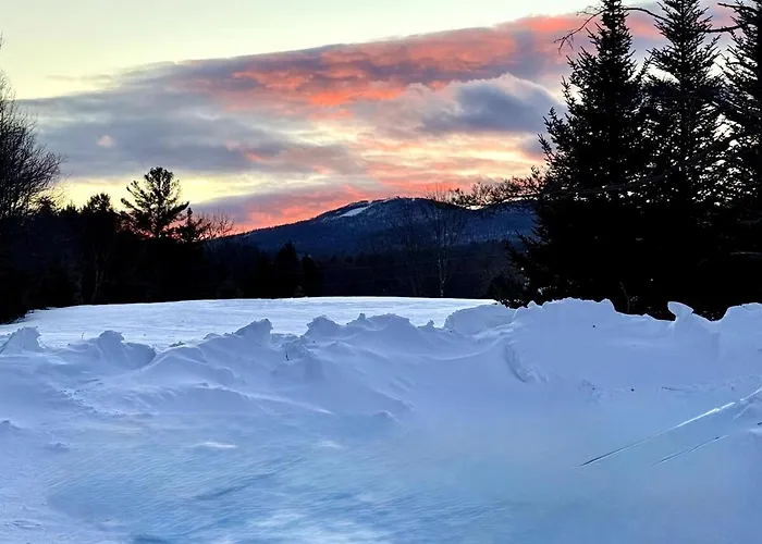 New! Designer 3Br Cabin Walk To Pond Mtn Views
