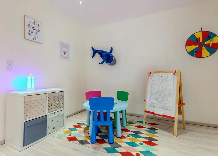 Le Loft, Spacieux 170 M2, Billiards, Jardin, 3 Chambres