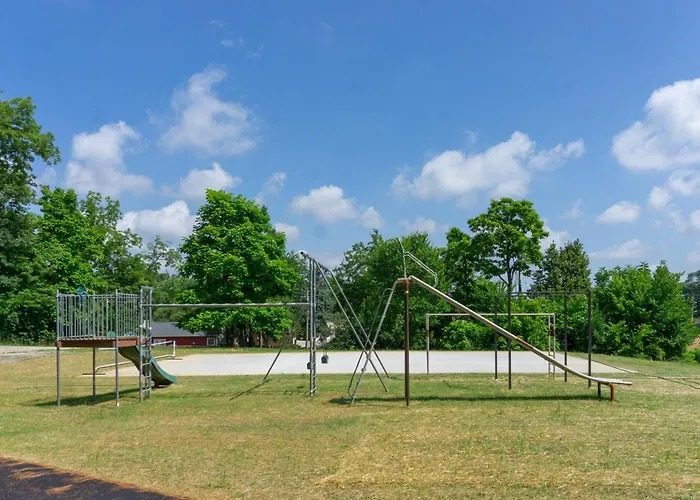 Lake Mary View: Pickleball Paradise Penthouse Unit