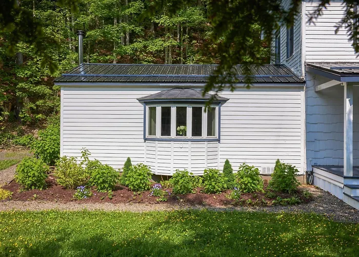 Walk To Vly Creek: Catskills Getaway W/ Porch