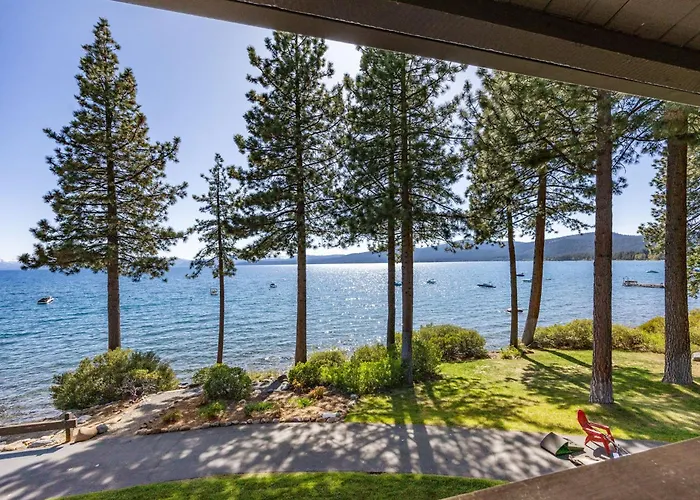 Remodeled 4Br Lakefront With Exceptional Amenities