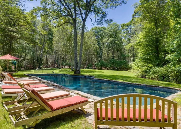 20-Acre Hamptons Nature Escape W/ Hot Tub & Pool