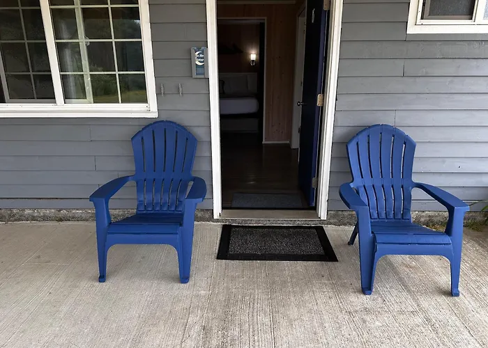 Tillicum Beach Motel - Formerly Deane'S Oceanfront Lodge