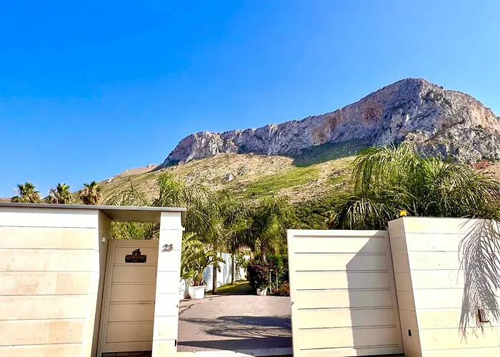 Golden Holiday Villas Private Pools In Sicily