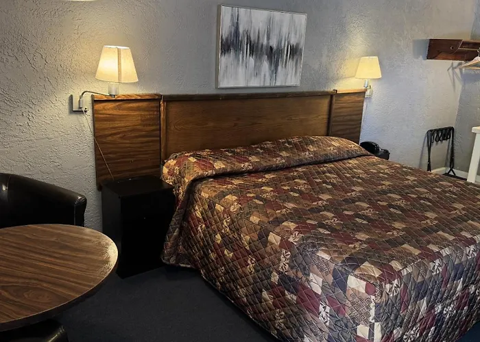 Frontier Motel