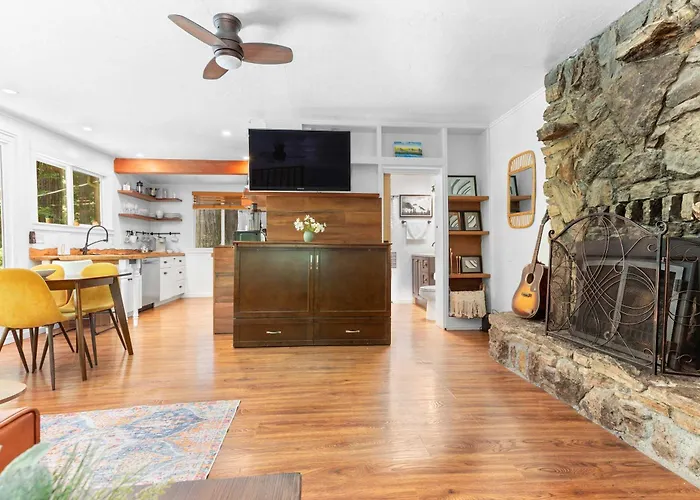 Redwood Cabin With Hot Tub Canyon View And Dogs Ok