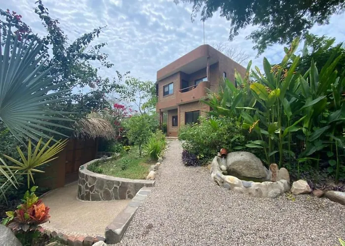 Casa De Los Pajaros