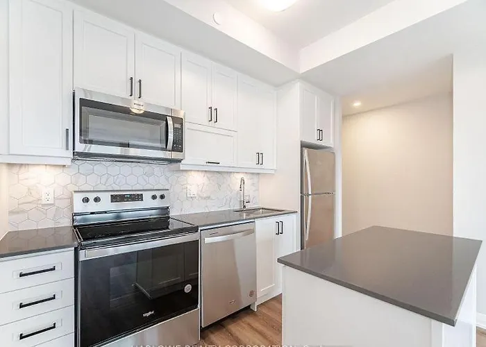 Unbeatable Location Upscale 1 Bedroom With Free Parking