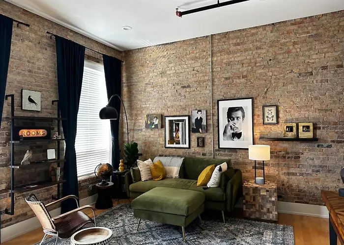 Cozy Loft Retreat For Two