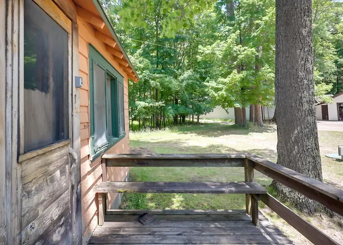 South Twin Lake Cabin W/ Dock, Steps To Water