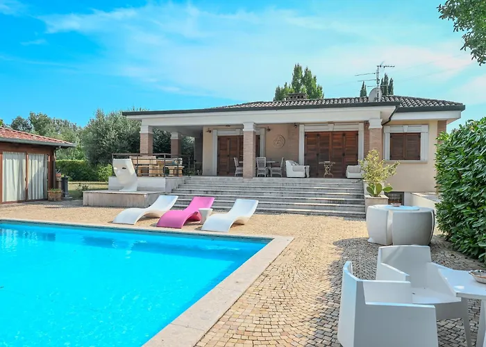Villa Leproso