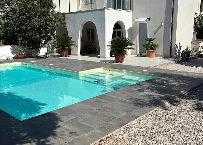 Villa Grasta, Nuova Esclusiva Con Piscina