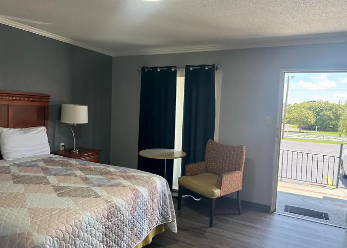 Lake Marion Inn
