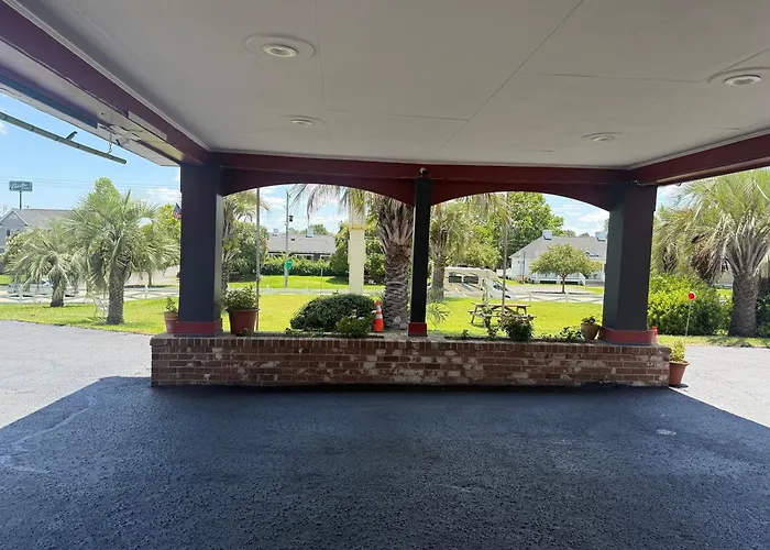 Lake Marion Inn