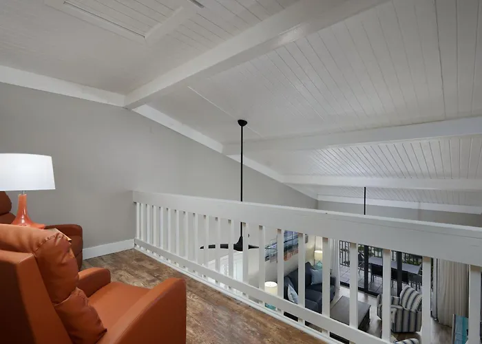 2531 Beach Villa- Captiva Three Bedroom Executive Penthouse Residence