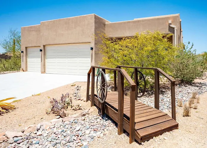 Spacious 3Br Retreat - Mountain Views