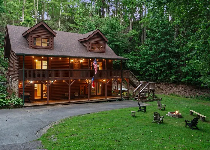 3 Miles Off I-40 Hot Tub-Fire Pit-Wifi-Fireplace Better Than A Hotel!