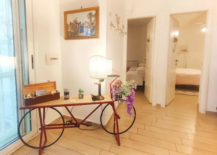 Amorevole Villa Con Terrazza E Doccia Esterna