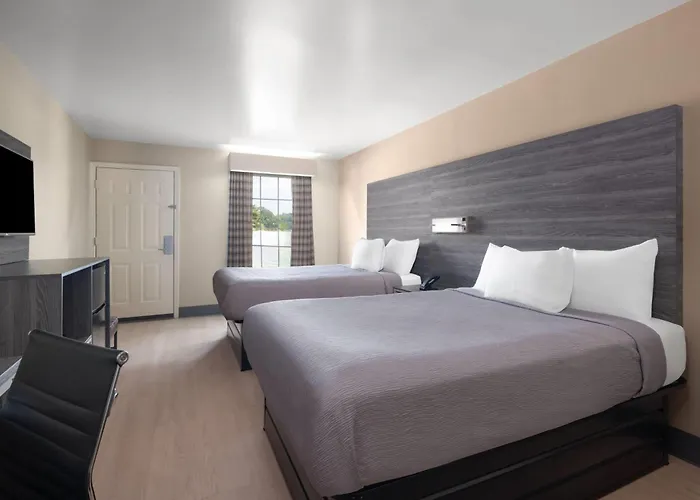 Baymont By Wyndham Commerce Ga Near Tanger Outlets Mall