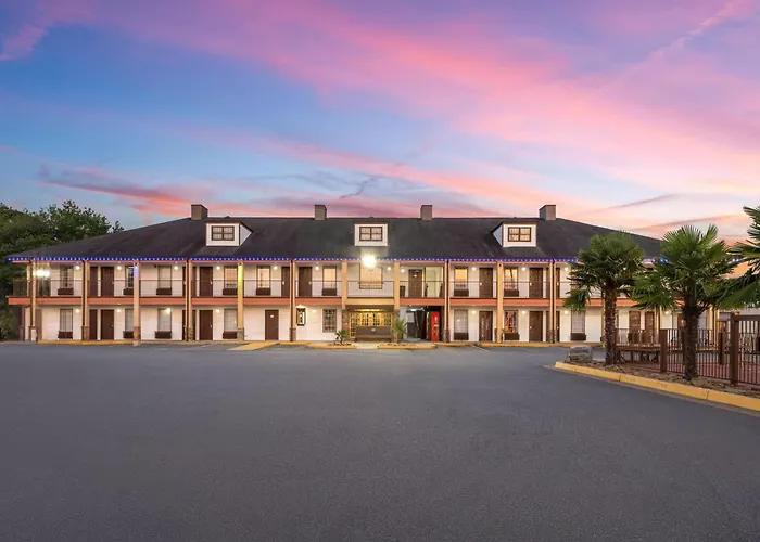 Baymont By Wyndham Commerce Ga Near Tanger Outlets Mall