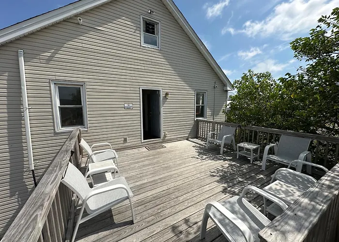 Jd Apartment And House