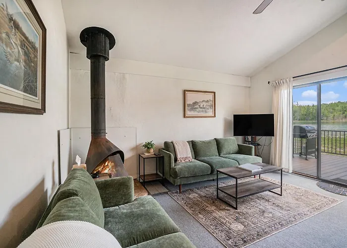 Cozy And Newly Updated Townhouse On Lake Martin